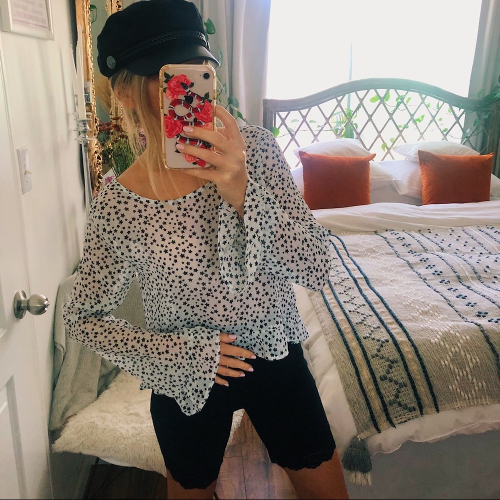 Star Pattern Blouse - Picture 3 of 11